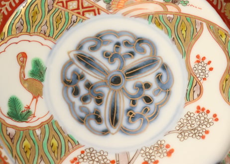 明治前期色絵松鶴に菊と桜図縁立小皿