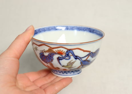 明治前期色絵富士に鷹と茄子図蓋茶碗②高台ホツ