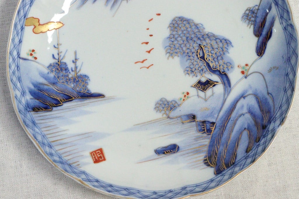 明治前期染付金彩山水図8寸皿 | 吉祥寺PukuPuku