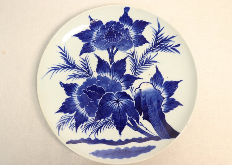 明治前期染付牡丹図尺2寸皿 フリモノ | 吉祥寺PukuPuku