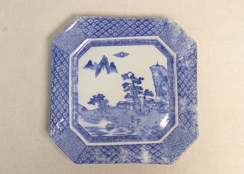 100年前の角皿　山水図　銅版転写　明治時代 明治後期~大正銅判山水図角皿① | 吉祥寺PukuPuku