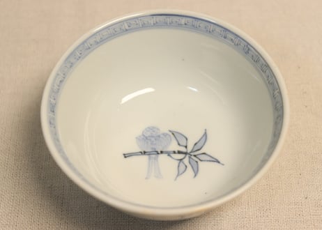 明治後期～大正染付枝に小鳥図飯茶碗②小ニュウ,トリアシ