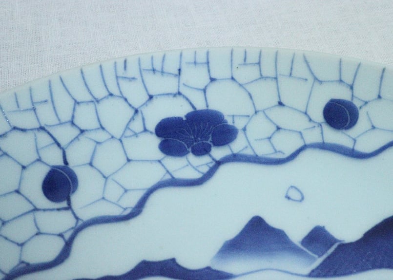 江戸幕末染付梅花氷裂に山水図尺1寸皿 | 吉祥寺PukuPuku