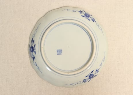 江戸幕末染付春蘭と菊図６寸皿①かたつき