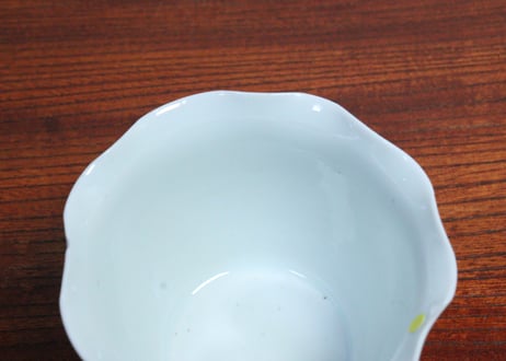 江戸中期柿右衛門白磁輪花猪口⑤　小ホツ