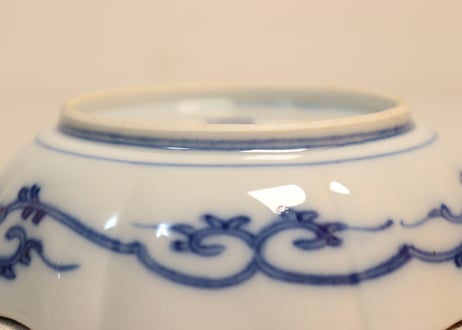 明治後期～大正大聖寺焼色絵花唐草と菊図なます皿