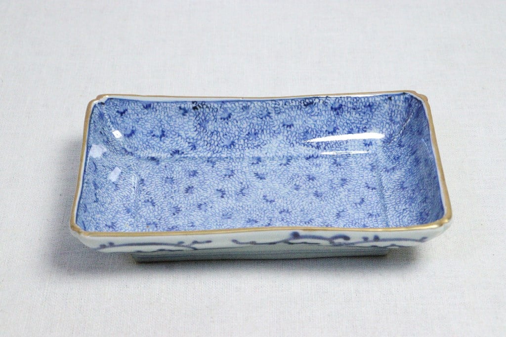江戸後期染付総微塵唐草図長皿 少かたつき | 吉祥寺PukuPuku