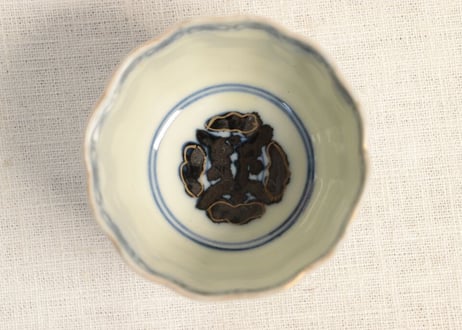 明治前期色絵牡丹と車輪に波図向付