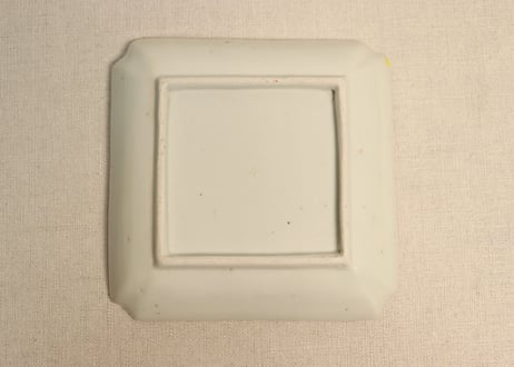 江戸中期色絵山水図角皿②　ノミホツ