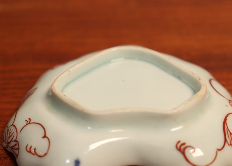 染付 葡萄文 皿 縁金彩 直径約16cm 染付 葡萄文 皿 縁金彩 直径約16cm