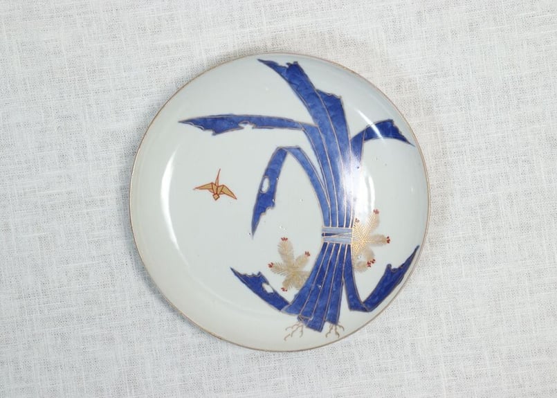 明治記念館•金鶴文様リプレート 紺色皿 明治前期金彩染付