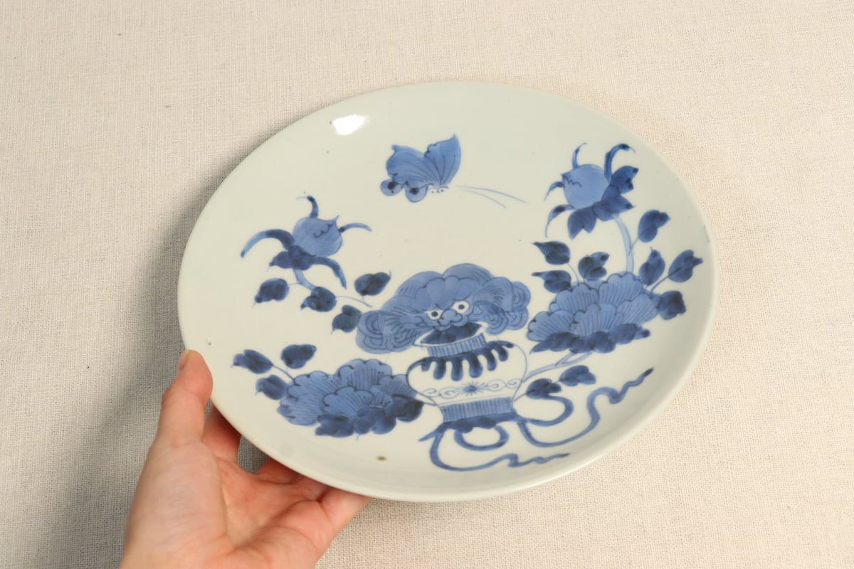 古染付　獅子牡丹紋皿　江戸中期 江戸後期染付獅子と牡丹図7寸皿① | 吉祥寺PukuPuku