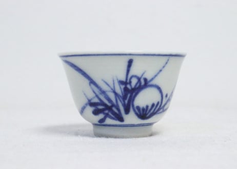 明治前期染付草花図煎茶碗