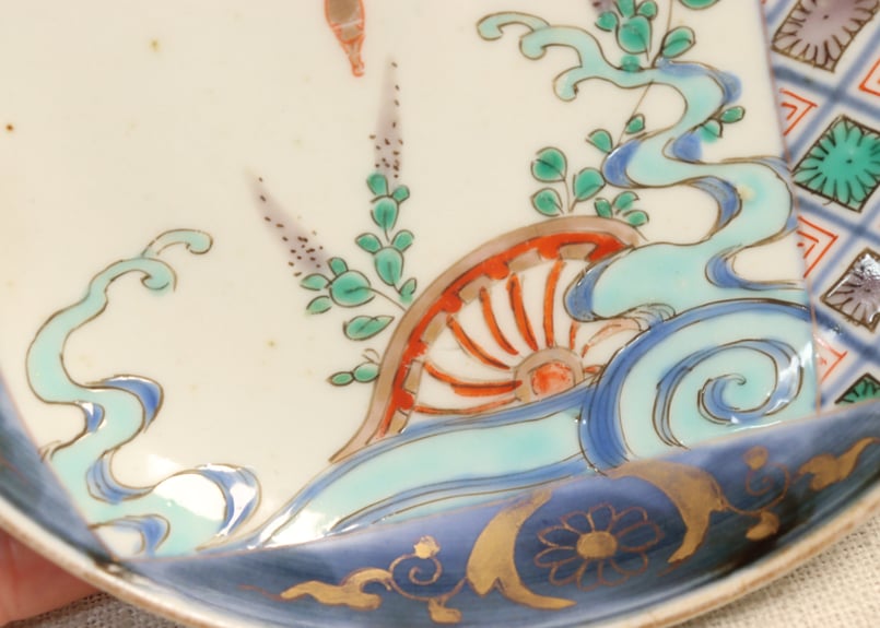 豪商旧蔵品　明治期　色絵鯉千鳥文膾皿　金蘭手　二十客　上手　金鯉　松竹梅　青海波 明治前期色絵流水に水鳥図小皿②高台あたり傷 | 吉祥寺PukuPuku
