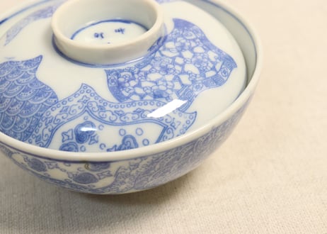明治後期～大正銅判幾何学文に花と割絵図飯茶碗