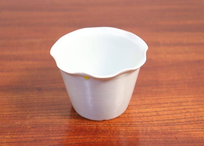 江戸中期柿右衛門白磁輪花縁猪口① 小キズ | 吉祥寺PukuPuku