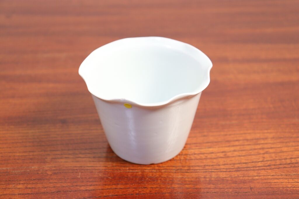 江戸中期柿右衛門白磁輪花縁猪口① 小キズ | 吉祥寺PukuPuku