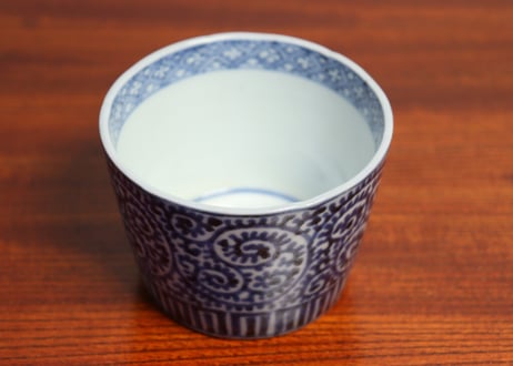 江戸後期染付蛸唐草文猪口②　直し,あたり傷
