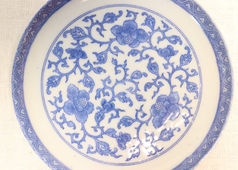 明治後期～大正銅判花と唐草図5寸皿 | 吉祥寺PukuPuku