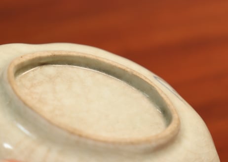江戸中期コンニャク印判菊図木瓜型豆皿　甘手,直し,かたつき