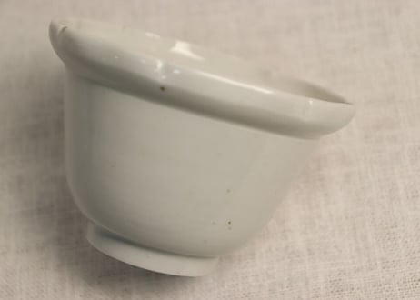 江戸中期柿右衛門白磁輪花縁向付