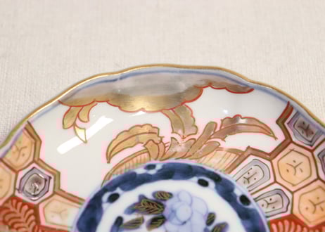 明治前期色絵芭蕉と亀甲図通り物小皿