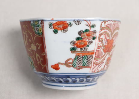 明治前期色絵花と唐草図六角向付①