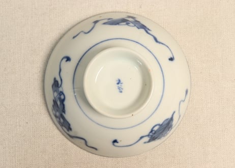 明治前期九谷焼金彩染付山水図碗
