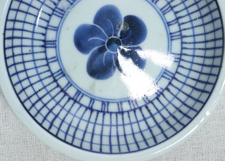 江戸幕末染付梅と格子図なます皿① 濃いめ,フリモノ,膨れ