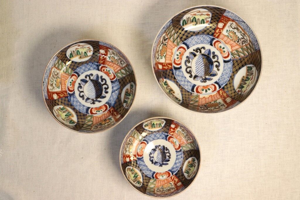 明治前期色絵六方に梅と山水図三つ組鉢 | 吉祥寺PukuPuku