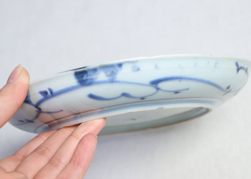 江戸中期染付墨弾き三方花と唐草文6寸皿① | 吉祥寺PukuPuku