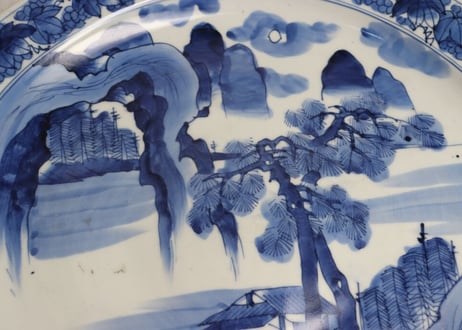 江戸幕末染付山水と山葡萄図尺四寸皿