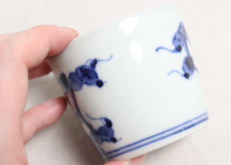 江戸中期染付山水と雲図猪口　小ホツ