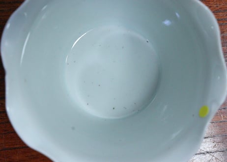 江戸中期柿右衛門白磁輪花猪口⑤　小ホツ