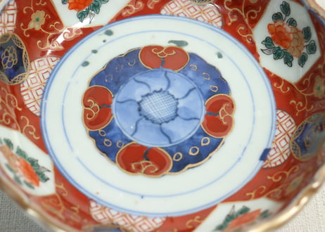 江戸幕末色絵牡丹と青玉図通り物なます皿　染料飛び,窯傷
