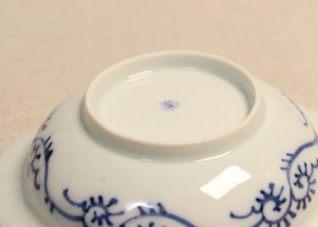 明治後期～大正染付花図五弁鍔縁5寸深皿