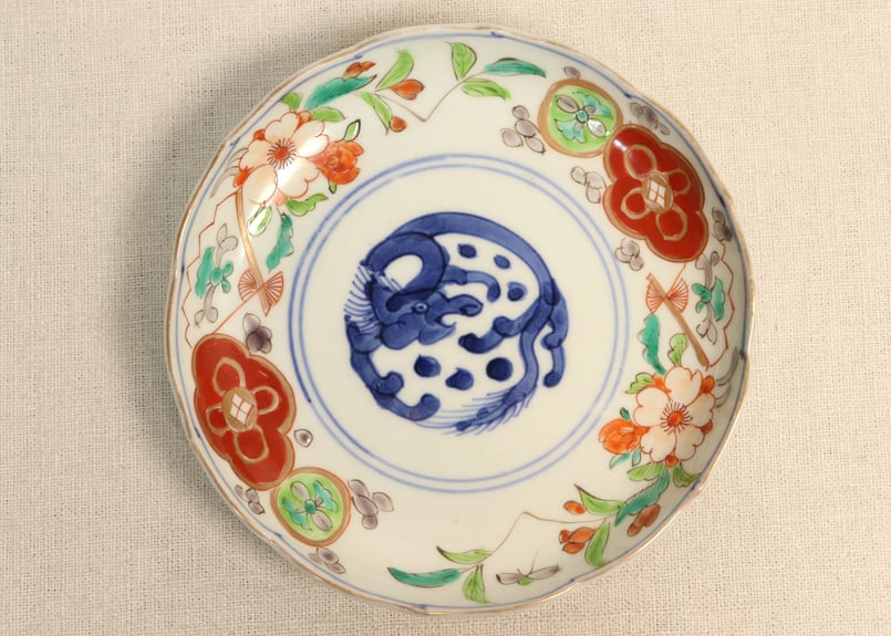 幕末〜明治初期　武士紋赤絵菓子皿　木箱付　送料込み0726 幕末〜明治初期 武士紋赤絵菓子皿 木箱付 送料込み0726