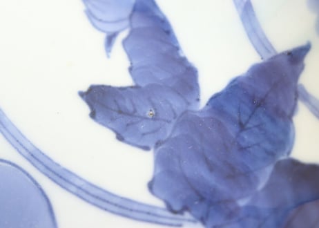 江戸中期染付牡丹図9.5寸輪花皿 ホツ