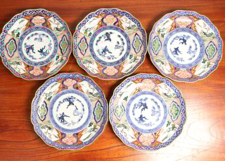 江戸中期(文化年)柿右衛門色絵『菊寿祥瑞文』菊型向付/皿(五客)濁手茶事/茶道具 伝統柄 | 柿右衛門窯公式オンラインショップ