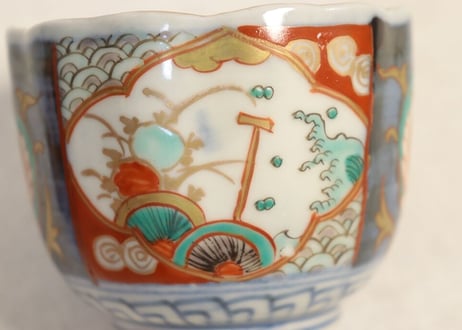 明治前期色絵牡丹と車輪に波図向付