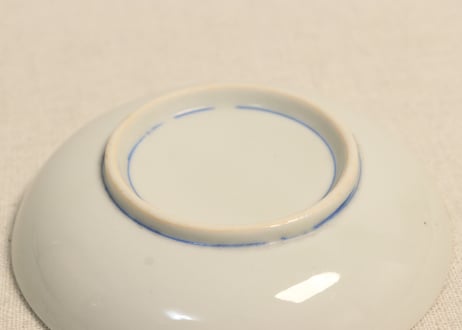 大正～昭和戦前染付梅図小皿①濃いめ