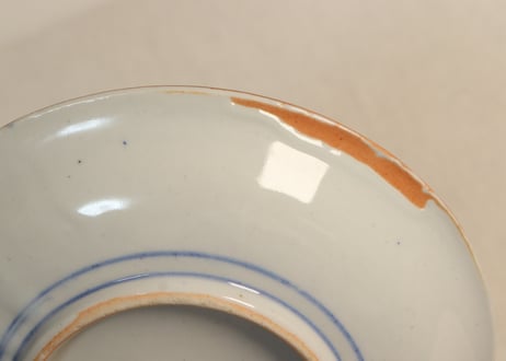明治後期~大正銅判雷文に菊図６寸皿②　かたつき