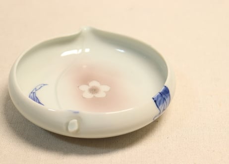 明治後期～大正染付桃と花図桃型皿① 濃いめ