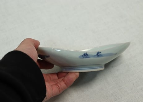 江戸中期色絵山水図舟形皿 小ホツ