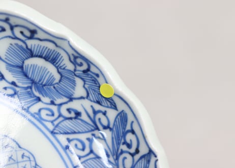 江戸幕末線描き牡丹唐草図小なます皿　ノミホツ