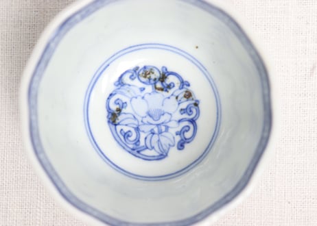 明治前期色絵梅に鶯と菖蒲図通り物向付　フリモノ