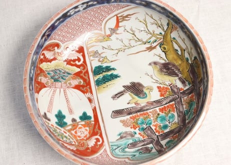 明治前期色絵鳥と巾着袋図三ツ組鉢 中サイズ釉剥げ
