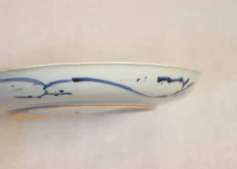 江戸中期染付牡丹と椿図6寸皿 がたつき,ノミホツ直し