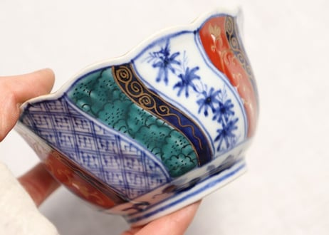 明治前期色絵幾何学文と草花図捻子輪花向付5客組 2客部分甘手