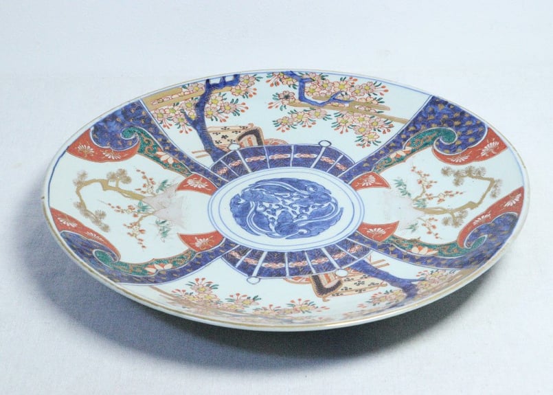 明治前期色絵桜と御所車図尺3寸尺皿 | 吉祥寺PukuPuku